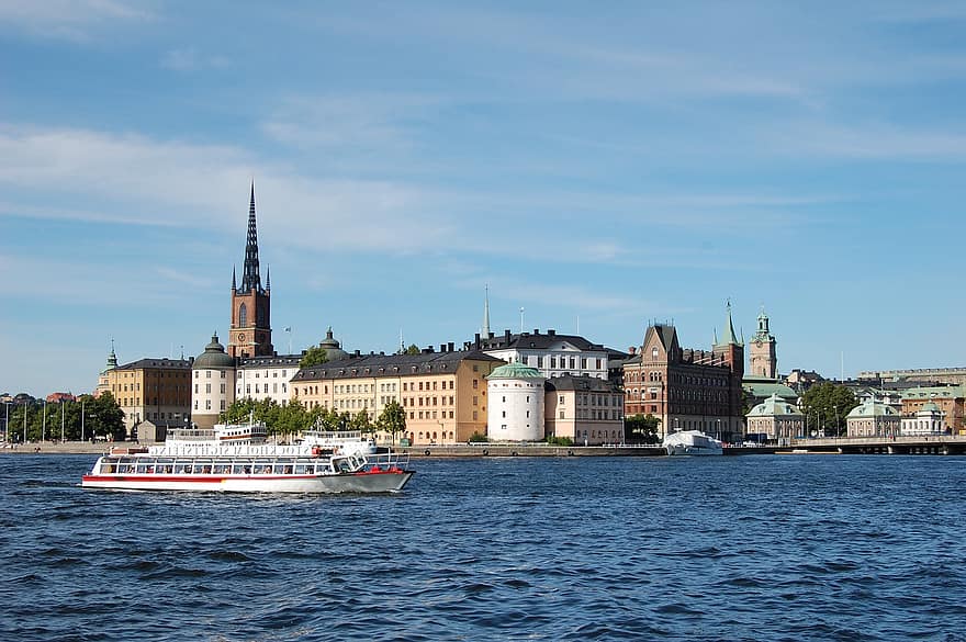 Стокхолм, езеро, лодка, туризъм, град, стар град, сгради, стари сгради, порт, катедрала, църква