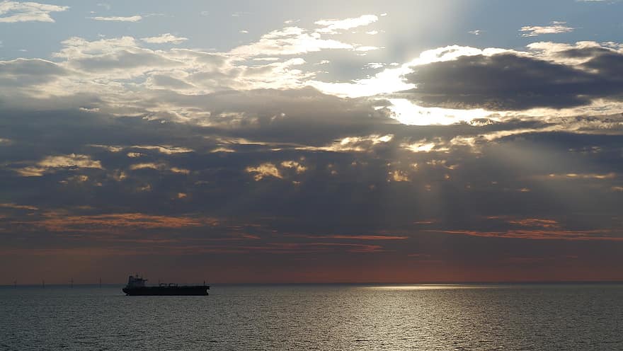 море, захід сонця, танкер, човен