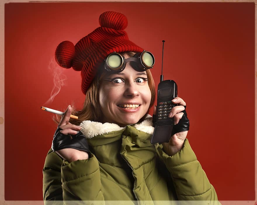 kvinne, walkie-talkie, sigarett, røyk, røyke, anrop, pike, eventyrer, reisende, håndholdt transceiver, To-veis radio