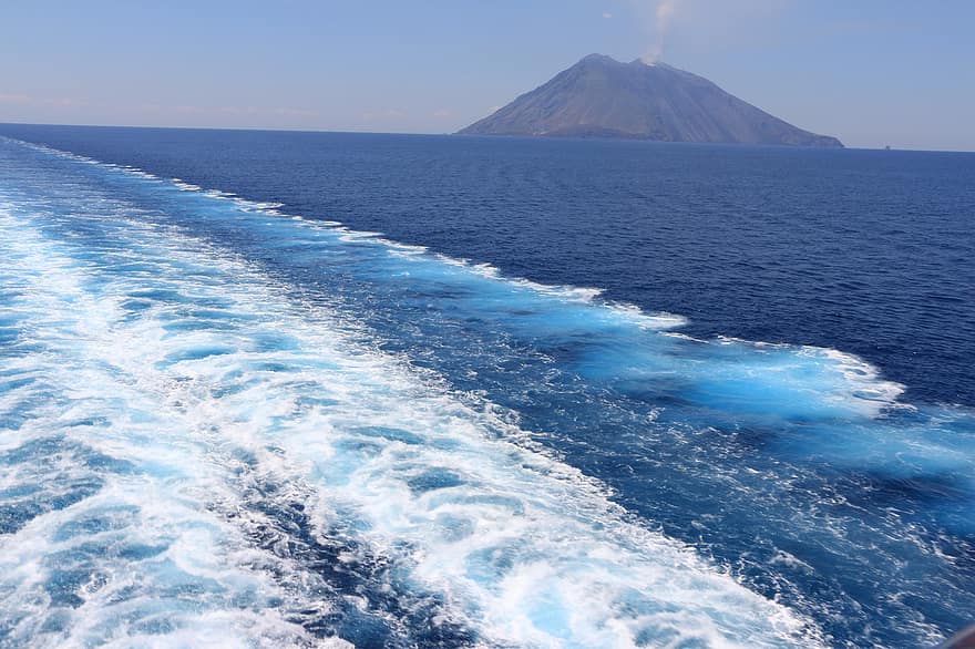 sentier d'eau, mer, Stromboli, volcan, Montagne, océan, mer bleue, océan bleu, eau, paysage marin, la nature
