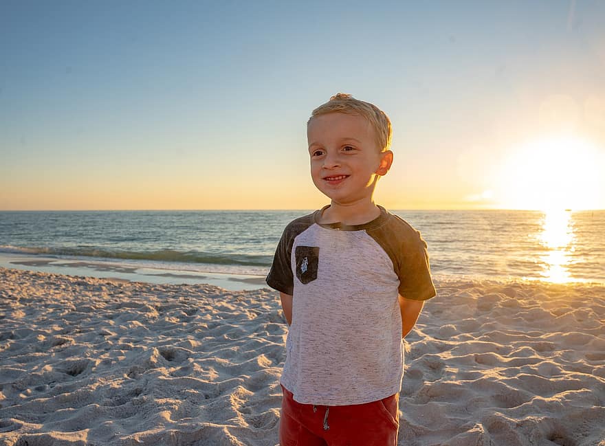 дитя, портрет, заход солнца, пляж, океан, мальчик, на открытом воздухе, ребенок, летом, мальчиков, улыбается