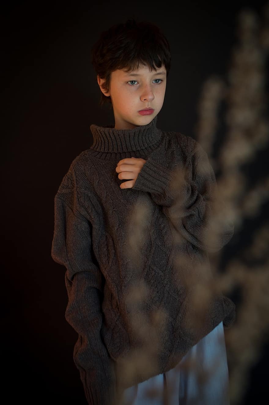 paauglys, modelis, megztinis megztinis, berniukas, negabaritinis, menas, studijos nuotrauka, jaunimas, ramus, stilius, estetika