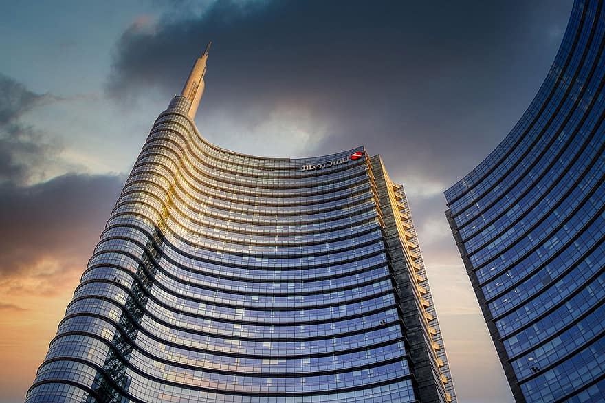 超高層ビル、タワー、建物、ガラス、現代の、ミラノ、イタリア、ファサード、雲、空、日没
