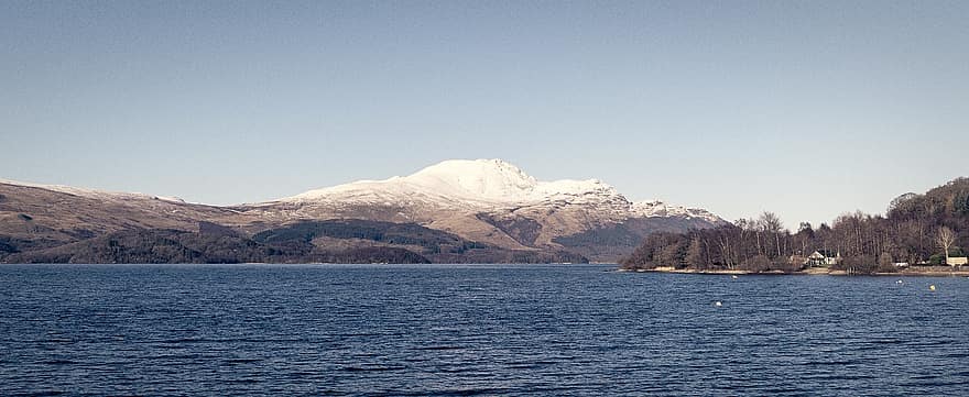 اسكتلندا ، تل ، بحيرة ، بحيرة لوموند ، طبيعة ، في الهواء الطلق ، السفر ، المناظر الطبيعيه ، الجبال ، المرتفعات ، سماء