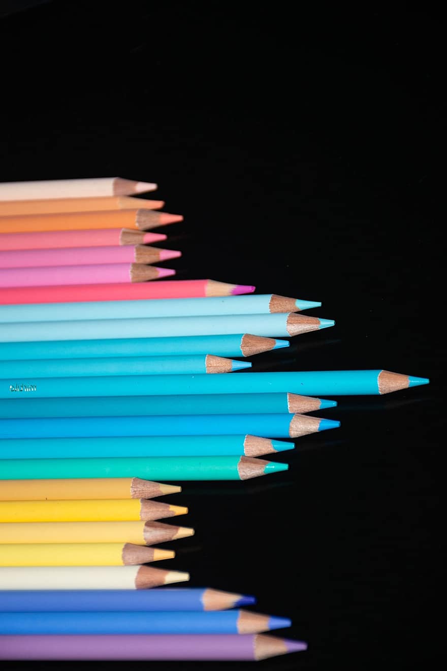色鉛筆、カラフル、アート、鉛筆、着色、図、パステル、マカロン色鉛筆、水彩鉛筆、マルチカラー、青