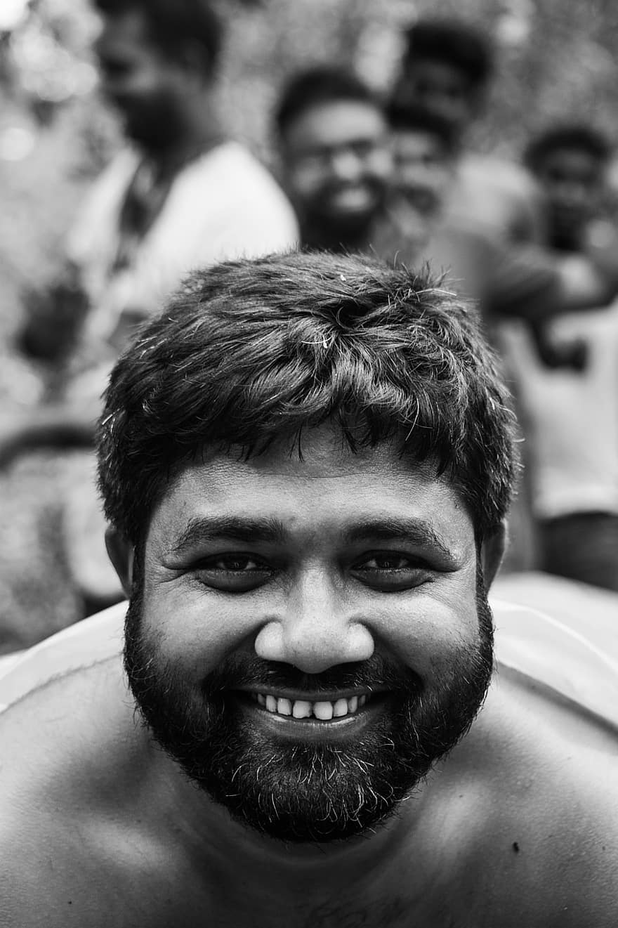 людина, портрет, борода, посмішка, посміхається, щасливі, бородатий чоловік, усміхнений чоловік, Бангладеш, чорний і білий, монохромний