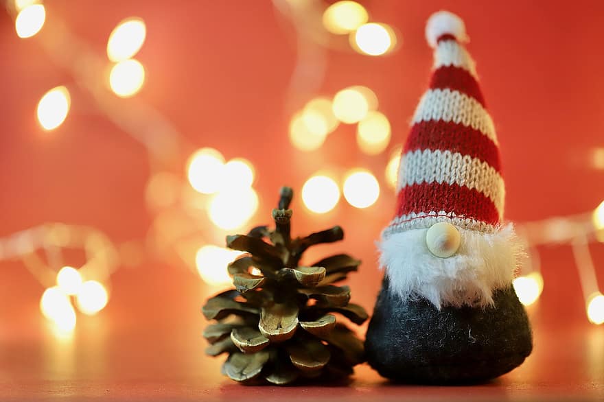 Noel, Noel dekorasyonu, Noel Baba, çam kozalağı, imp, tebrik kartı, Noel selamları, kutlama, dekorasyon, sezon, kış