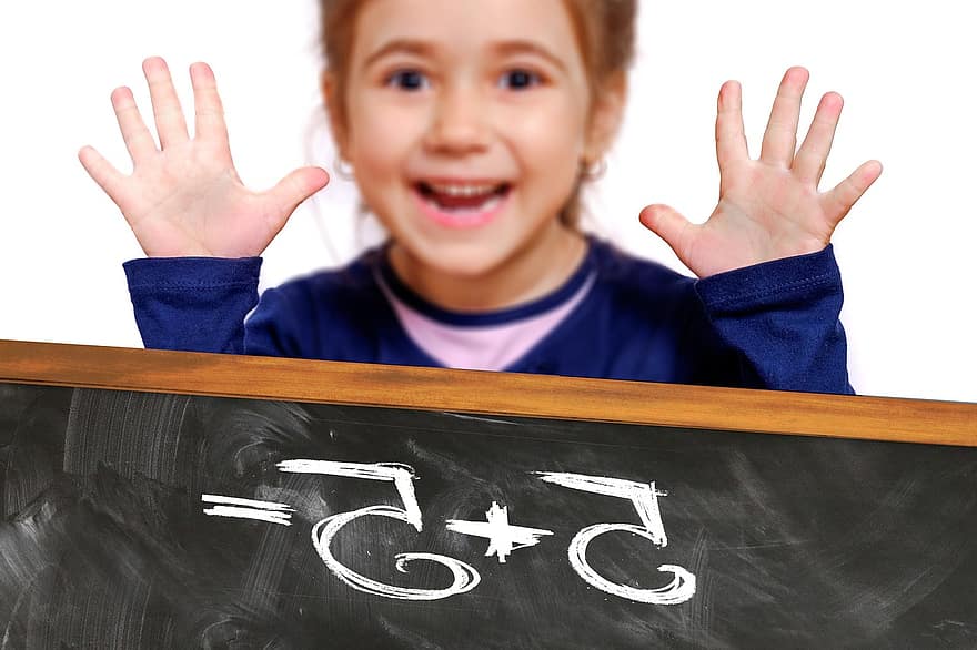 aprender, colegio, guardería, jardín de infancia, niña, contar, pregunta de matemáticas, dedo, diez, niños, feliz