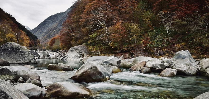 rudenī, upe, ieži, laukakmeņi, plūsma, plūstošs ūdens, kalni, rudens krāsas, rudens sezona, koki, raksturs
