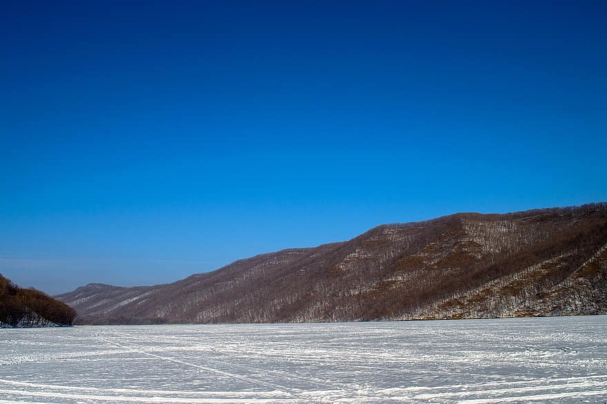 замерзшее озеро, горы, зима, лед, озеро, замороженный, холодно, горный хребет, сценический, природа, синее небо