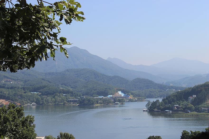 hegy, tó, fák, házak, színhely, tájkép, Kyeonggi-do