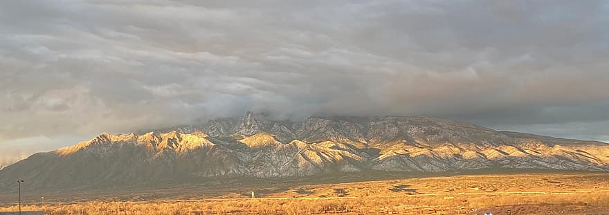 montanhas, campo, panorama, montanhas sandia, nuvens, luz solar, cadeia de montanhas, natureza, cenário, rio rancho, Novo México