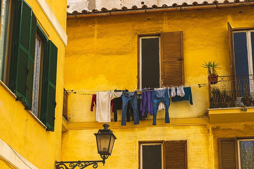 pyykkinarulla, talo, rakennus, seinä, ikkunat, vanha rakennus, keltainen seinä, julkisivu, kylä, Burano, Italia