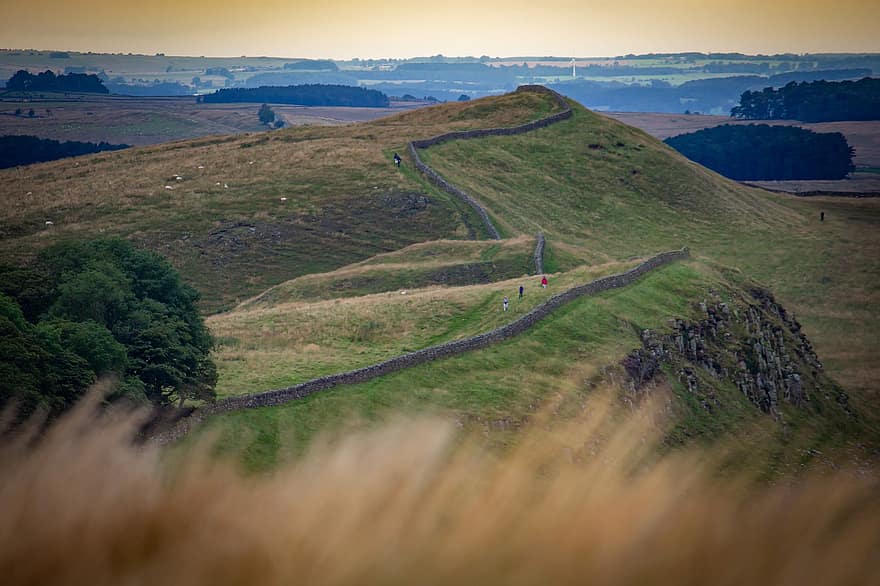 Trümmerwand, Hadrian Mauer, der Norden von England, Römer, weite Landschaft