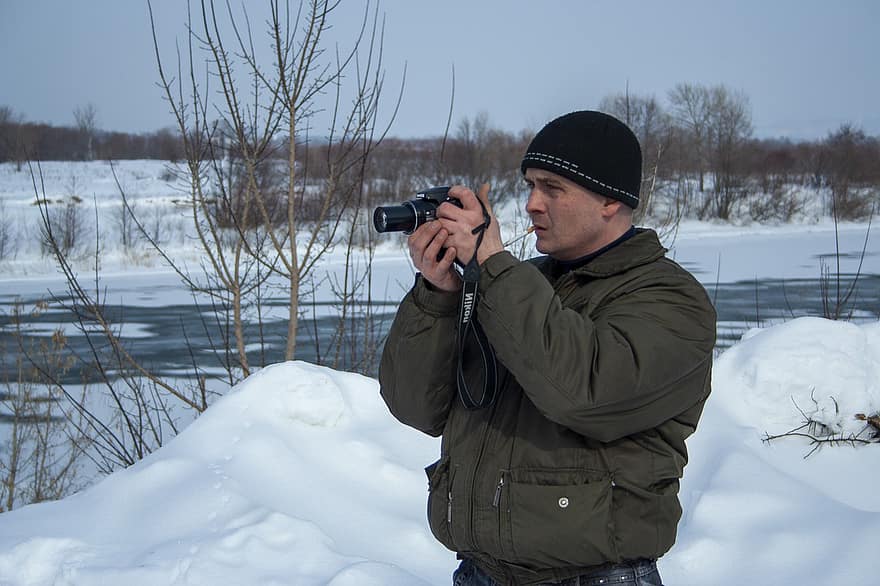 vinter, mand, fotograf, flod, tager billeder, natur, landskabsfotografering, kamera, grafisk udstyr, herrer, graftegning