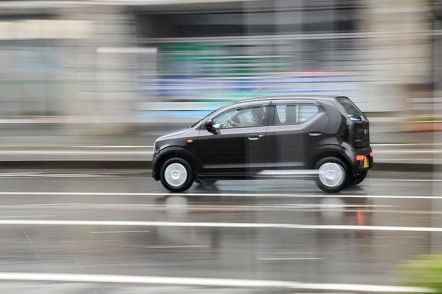 trafic, drum, vehicul, mașină, auto, viteză, neclaritate de miscare, ploaie, Japonia, oraș