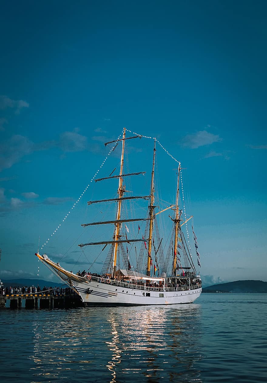 Κρι Ντεβαρούτσι, πλοίο, θάλασσα, ωκεανός, ινδονησία, Πινήσι, Dewa Ruci