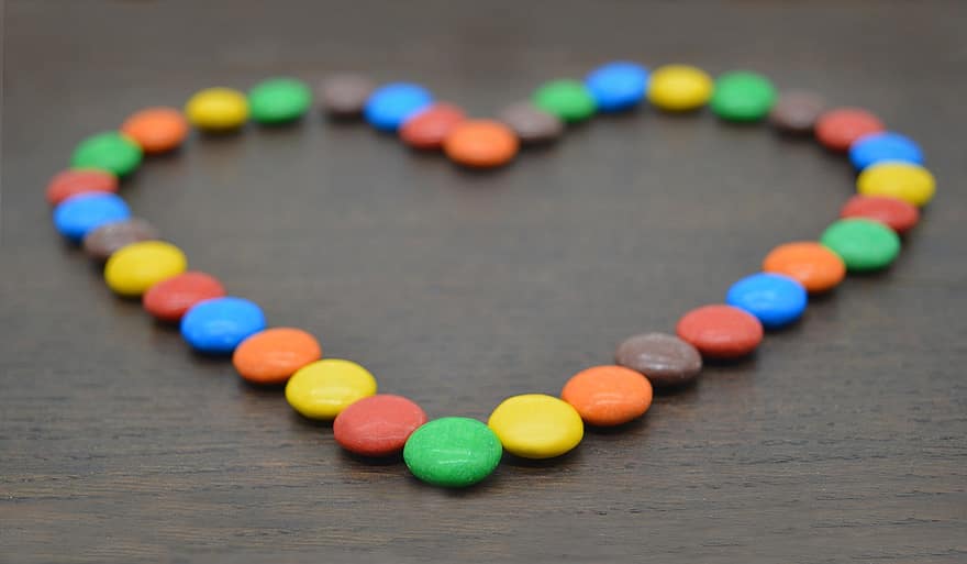 cor, amor, Sant Valentí, dia de Sant Valentí, dolçor, de colors, diversió, multicolor, xocolata, llenties de xocolata, forma del cor