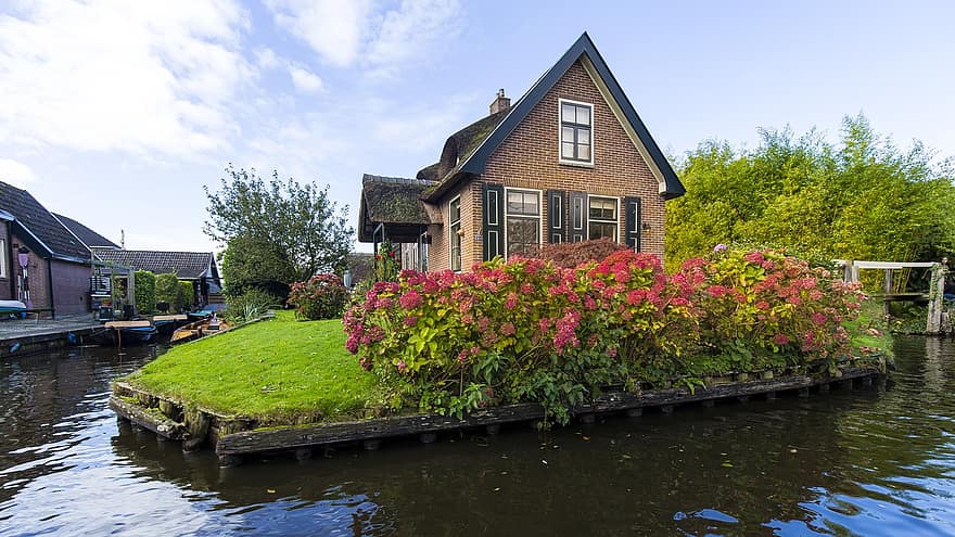giethoorn, Nīderlande, kanāls, pilsēta, ēkām, mājas, vecās mājas, ūdensceļu
