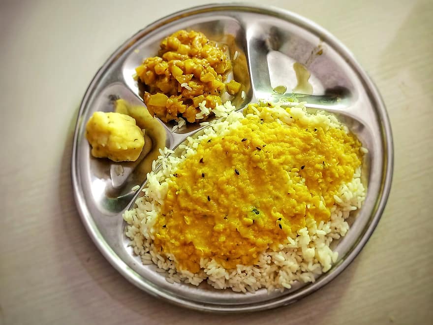 arroz, pulsos, proteína, carbohidratos, curry, comida india, sano