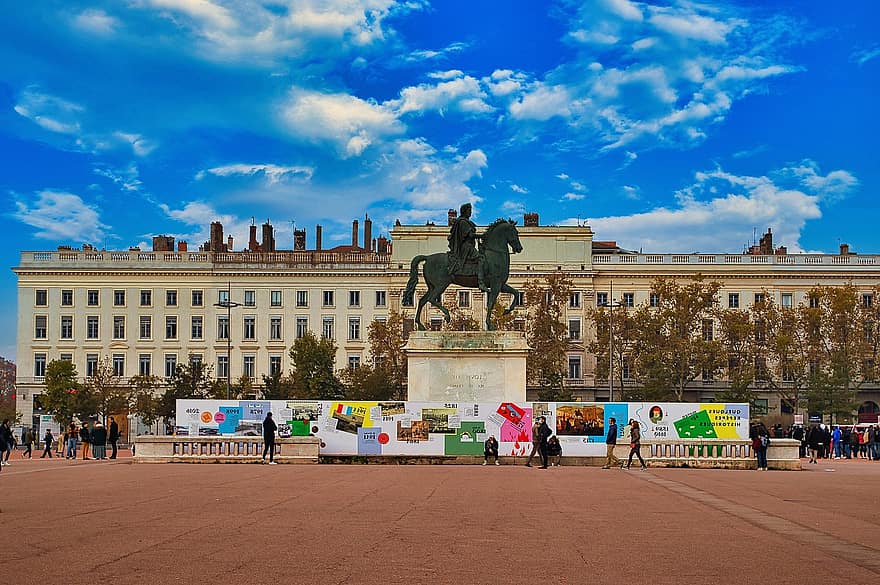 plasser bellecour, statue, torget, skulptur, monument, Rytterstatue av Louis Xiv, Bellecour, Lyon, Frankrike, by