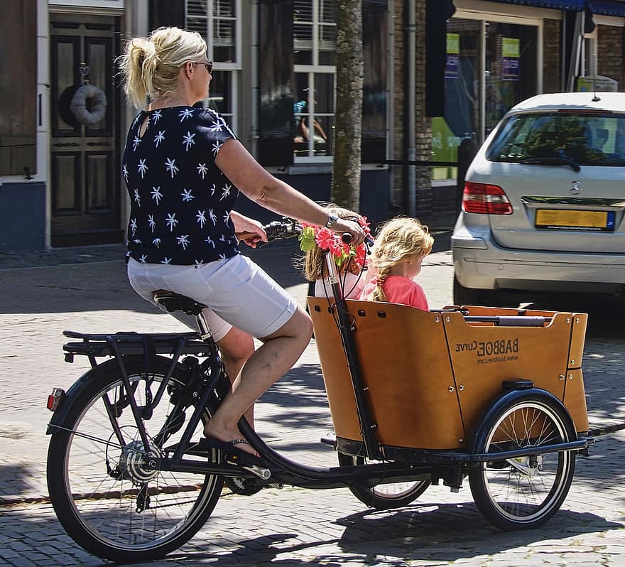In viaggio con i bambini, bicicletta, vita di ogni giorno, trasporto, bambini, madre, Ciclismo, estate, bambino, donne, famiglia