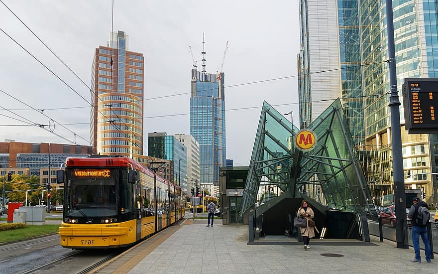 miestas, tramvajus, metro stotis, viešasis transportas, transporto, kelionė, stotis, pastatai, dangoraižiai, metropolis, miesto