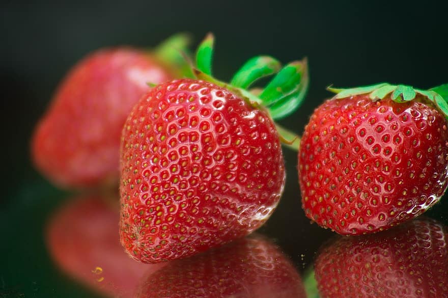 Strawberries, Berries, Ripe, Organic, Sweet, Reflection, Mirroring, Fruits, Produce, Food, Healthy
