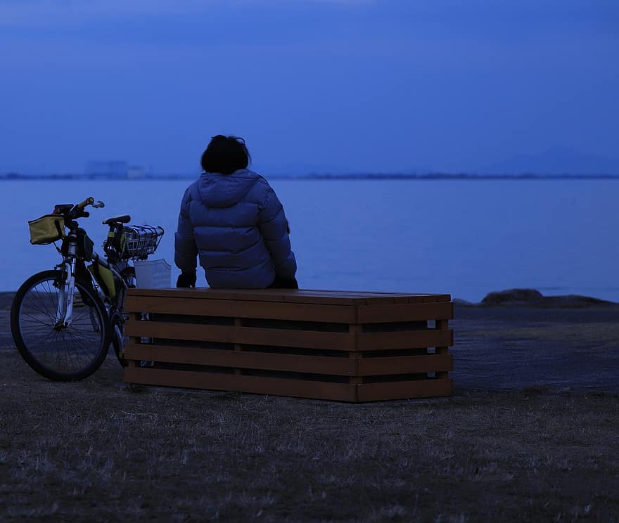 solitaire, la personne, se détendre, bicyclette, côte, Hommes, une personne, femmes, eau, adulte, modes de vie