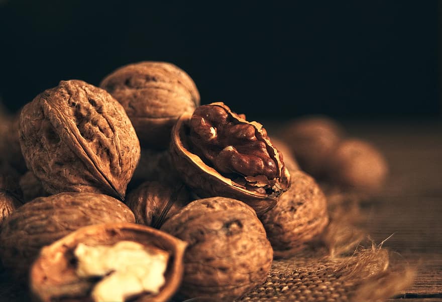 Nuts, Walnuts, Food, Snack, Produce, Nutrition, Healthy, Organic, Delicious, Product, Brown