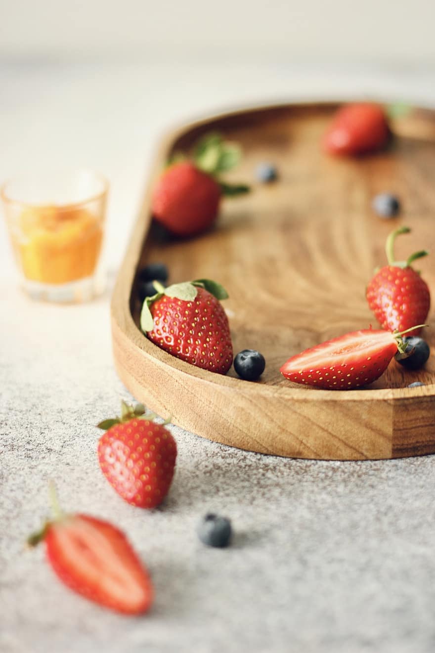 des fraises, baies, myrtilles, sucré, en bonne santé, nutrition