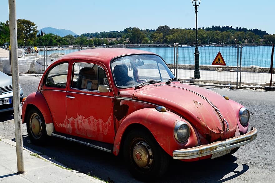 escarabajo, coche, antiguo, moho, auto, automóvil, carro rojo, vendimia, clásico, la carretera, pueblo