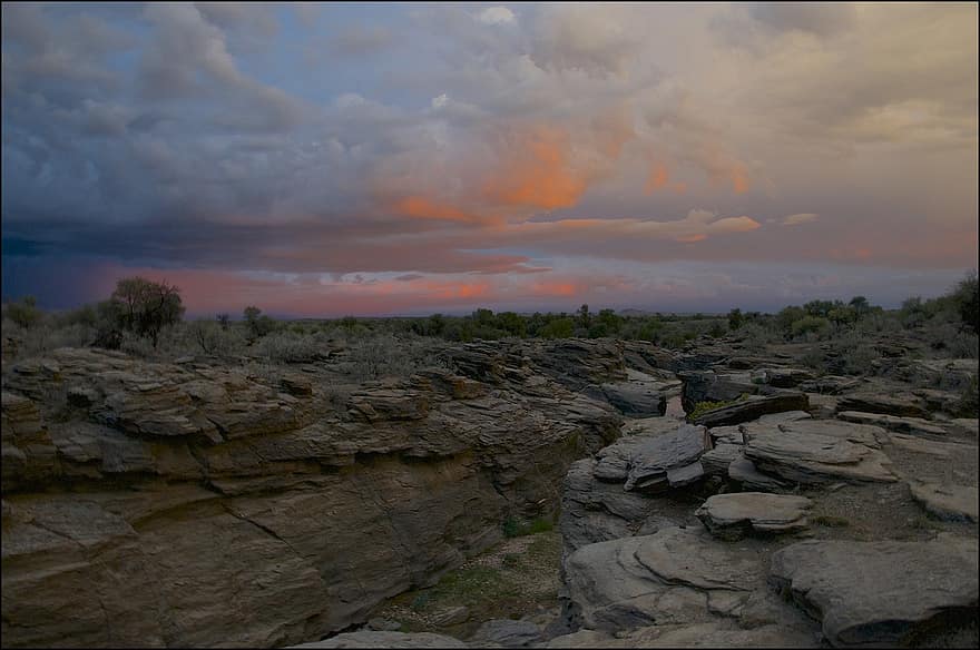 Desierto, puesta de sol, corriente, tormenta, Namibia, Naankuse, canyonlands, cauce, naturaleza, paisaje, nubes de tormenta