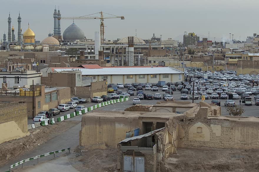 Iran, qom, ville, immeubles, terrain de stationnement, des voitures, construction, grue, mosquée, Islam, religion