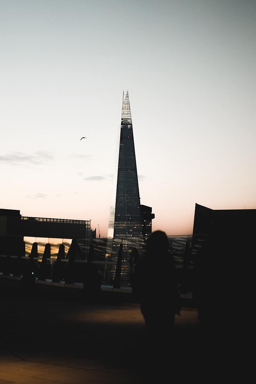 UK, Londres, posta de sol, ciutat, vespre, crepuscle, arquitectura, gratacels, silueta, exterior de l'edifici, retroil·luminat