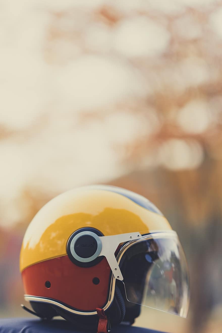 Helmet, Scooter, Vintage, Vespa, Classic, Motorcycle, Vehicle, Street, Retro, Piaggio, Italy