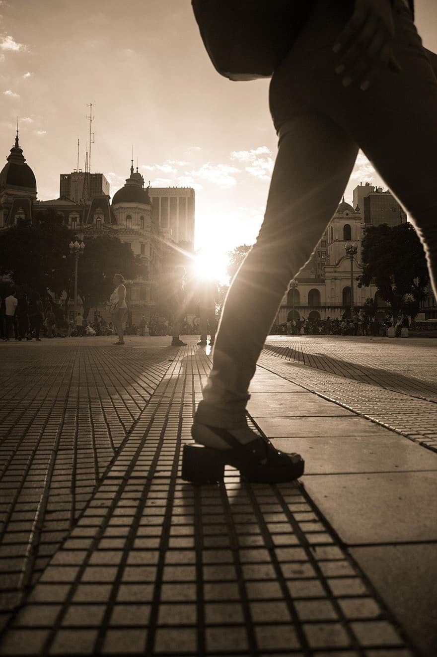 ulica, fotoreportaż, osoba, noga, obuwie, ziemi, słońce, spacerować, zachód słońca, sepia