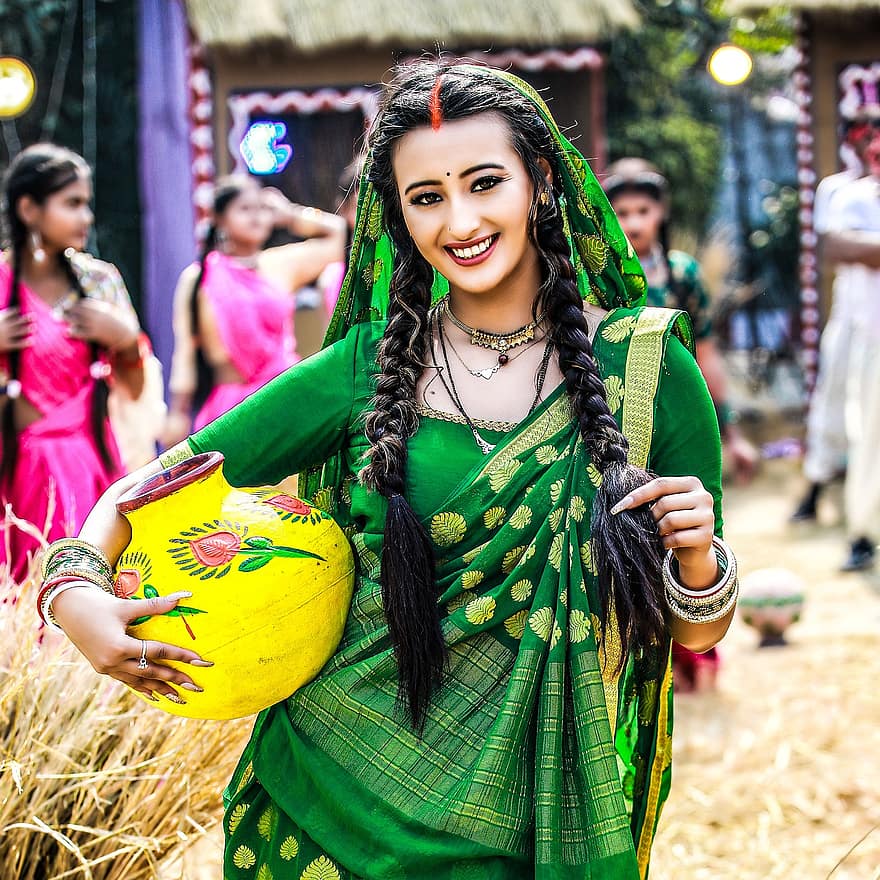 Sonugfx, Швета, культур, жінки, традиційний одяг, традиційний фестиваль, посміхається, корінна культура, веселий, святкування, чоловіки