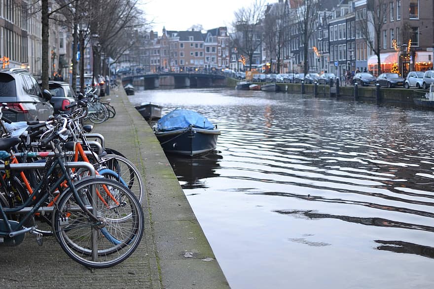 amsterdam, kanāls, ceļot, tūrismu, velosipēdu, laivas, pilsēta, plūsma, ūdens, pilsētas dzīve, arhitektūra