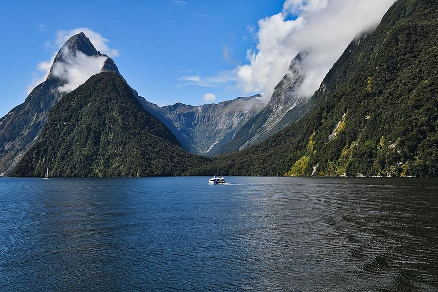 fjord, vatten, waters, nationalpark, bergen, bergskedja, landskap, naturskön, miter topp, milford ljud, fiordland nationalpark