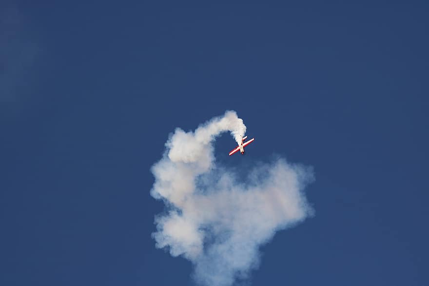 Akrobasi Performansı, uçak, Mavi gökyüzü, duman izi, hız, beceri, havacılık, uçan, hava aracı, mavi, taşımacılık