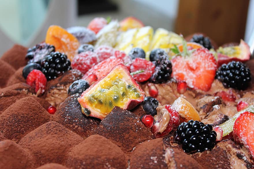 Cakes, Chocolate, Fruit, Sweet, food, dessert, raspberry, blueberry, gourmet, freshness, sweet food