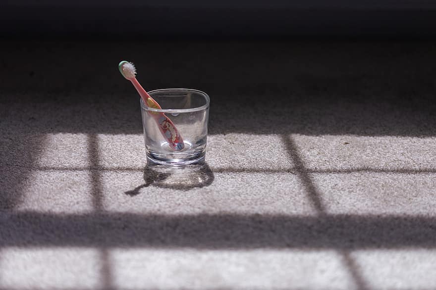 Glass, Toothbrush, Light, drink, close-up, drinking glass, summer, liquid, table, freshness, single object