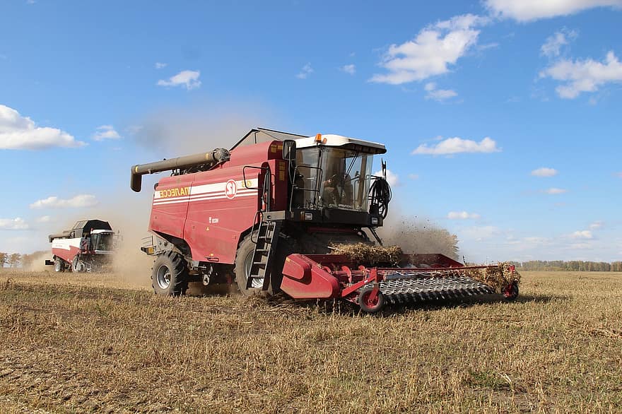 Harvester, Farm, Agriculture, Machinery, Heavy Machinery, Combine Harvester, Harvesting, Farmlands, Cultivation, Farming, Rural