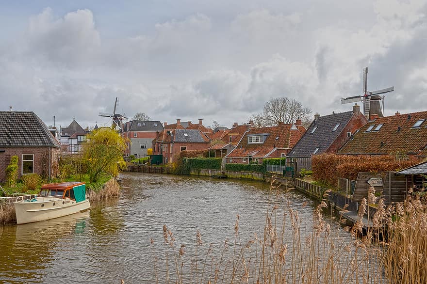 pueblo, molinos de viento, río, edificios, casas, histórico, turismo, Winsum, Groningen, Holanda