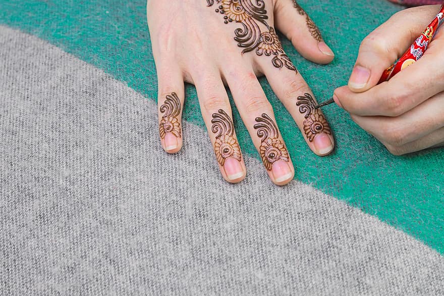 mehndi, henna, händer, konst, kroppskonst, kroppsfärg, henna tatuering, tatuering, indisk, indisk brud, indisk kultur