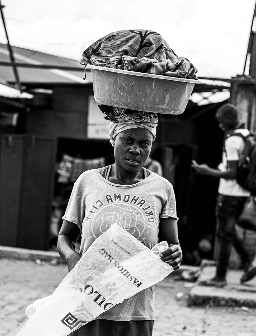 kvinde, arbejder, Bujumbura, Afrika, Burundi, udendørs, sort og hvid
