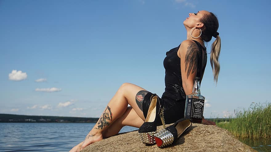 Woman, Model, Heels, Whiskey, Bottle, Drink, Body, Posture, Young, Style, Beauty