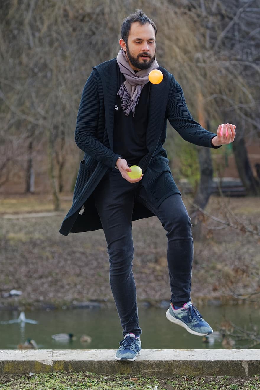 muž, žonglování, park, podzim, žonglér, jezero, muži, jedna osoba, životního stylu, sport, dospělý