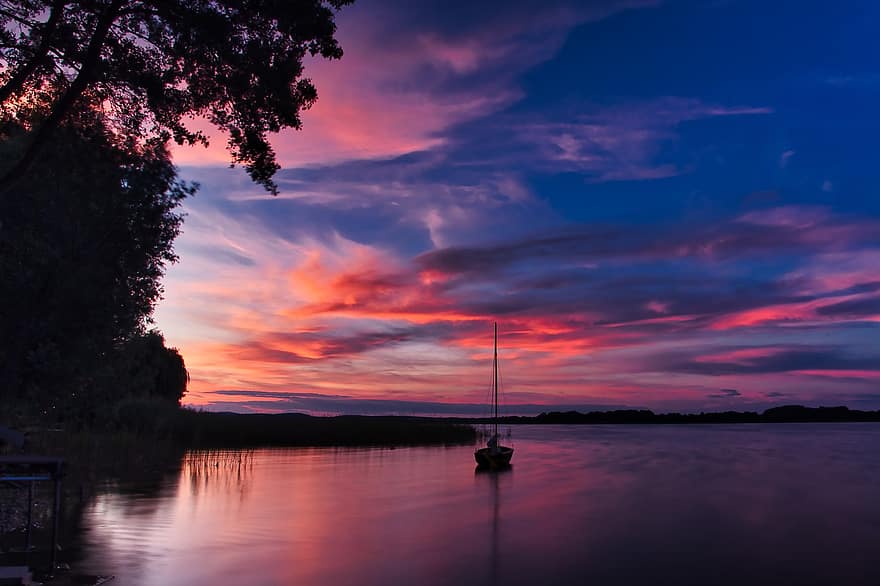 Lac, bateau, le coucher du soleil, silhouette, réflexion, eau, silence, ambiance, paysage, scénique, la nature